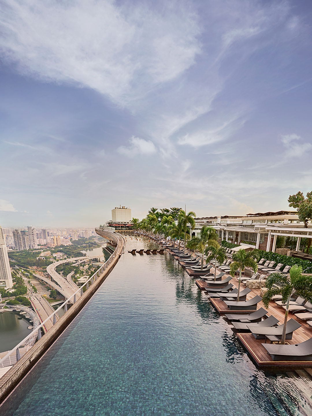  Infinity Pool di Marina Bay Sands, sebuah Destinasi Resor Mewah di Singapura