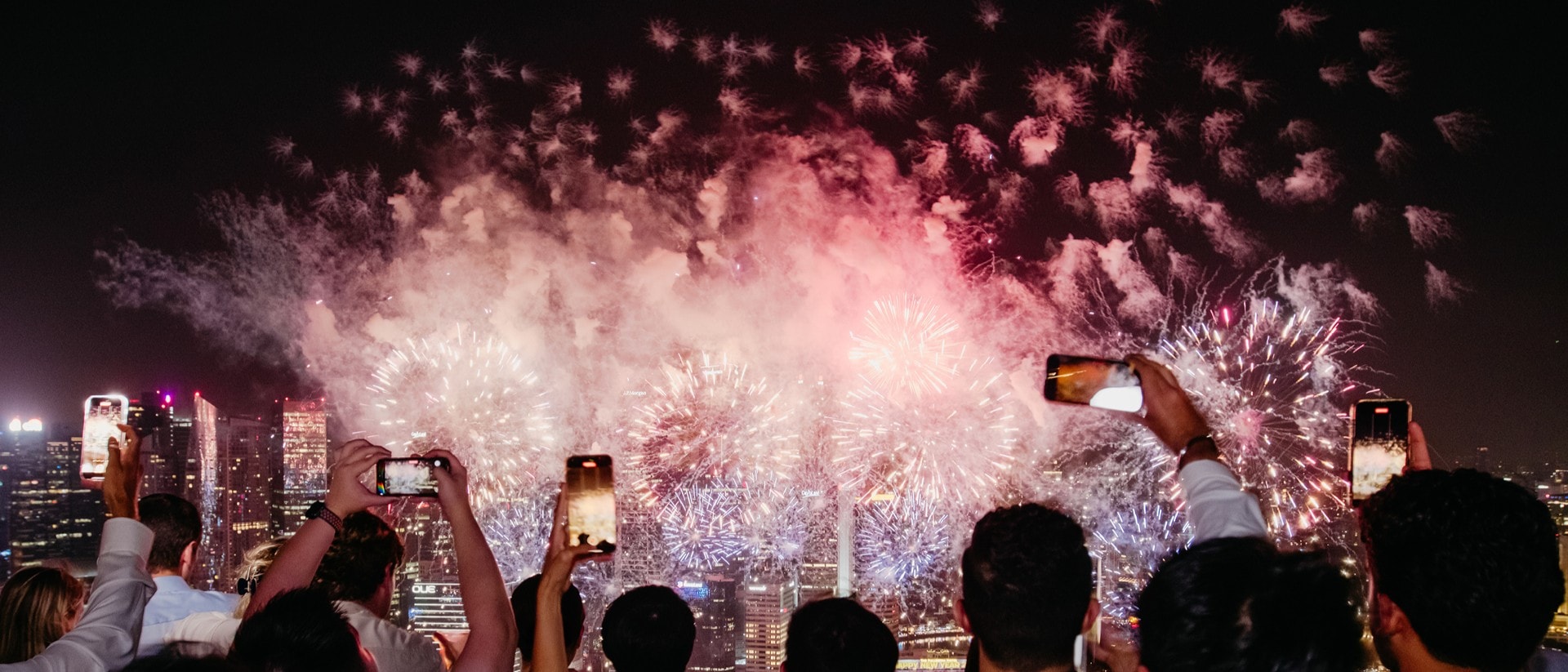 Menghitung Mundur Menuju Tahun Baru di Ketinggian