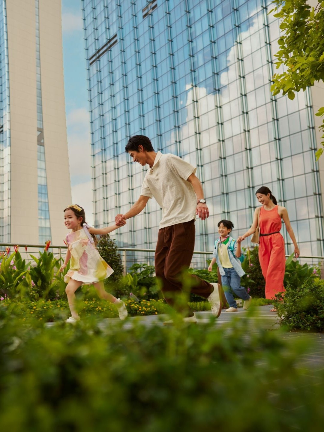 KECERIAAN NATAL UNTUK KELUARGA