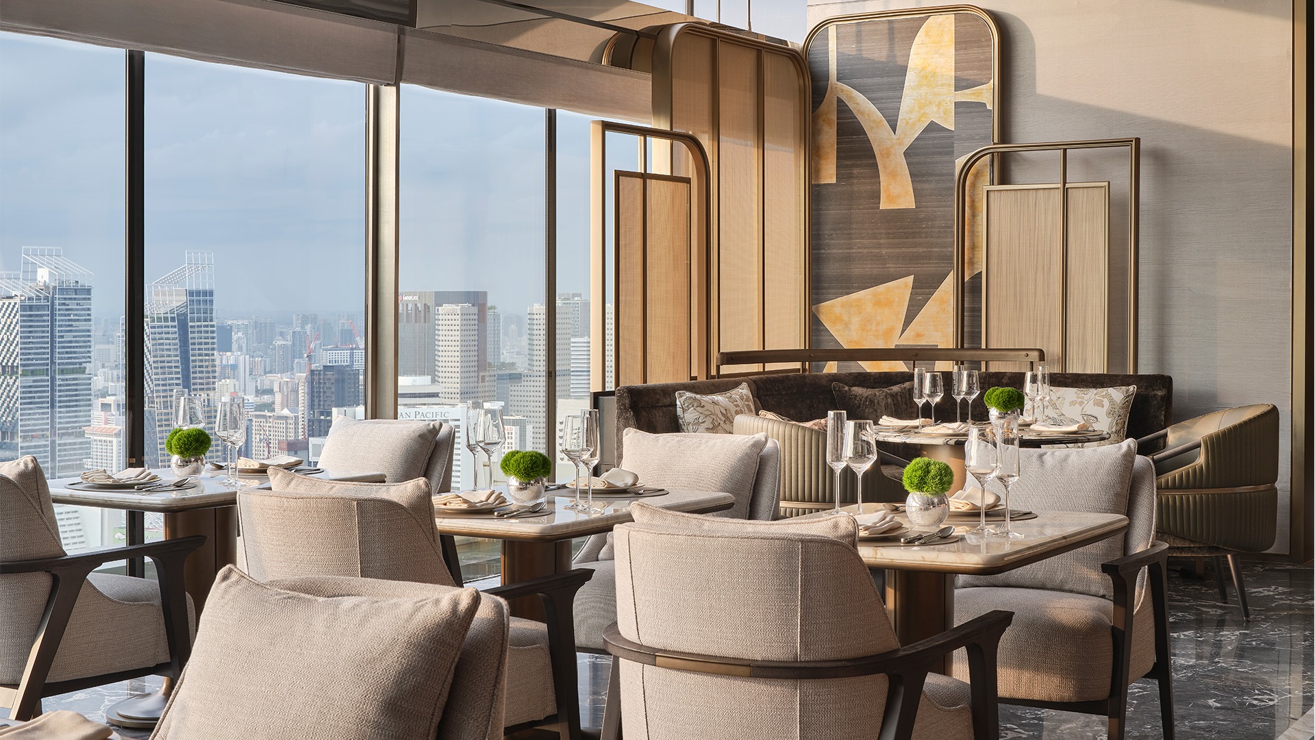 Teh sore di Paiza Sky Residence, bar dan lounge di Marina Bay Sands dengan high tea terbaik di Singapura