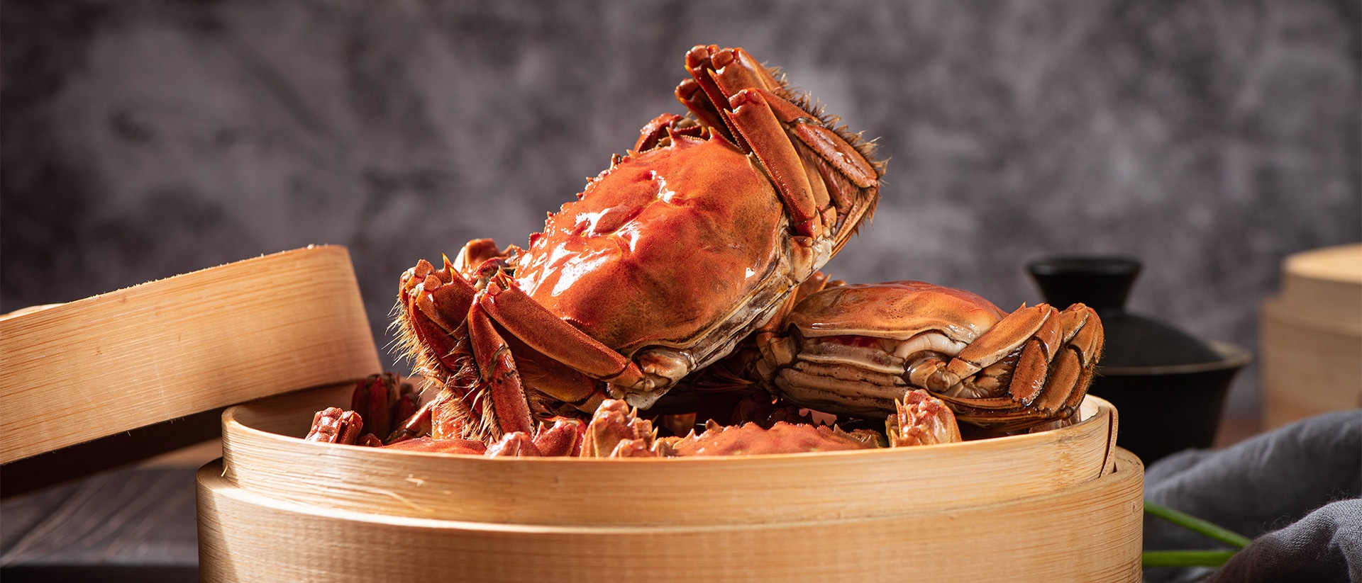 Restoran untuk menemukan kepiting berbulu jantan dan betina terbaik di Singapura