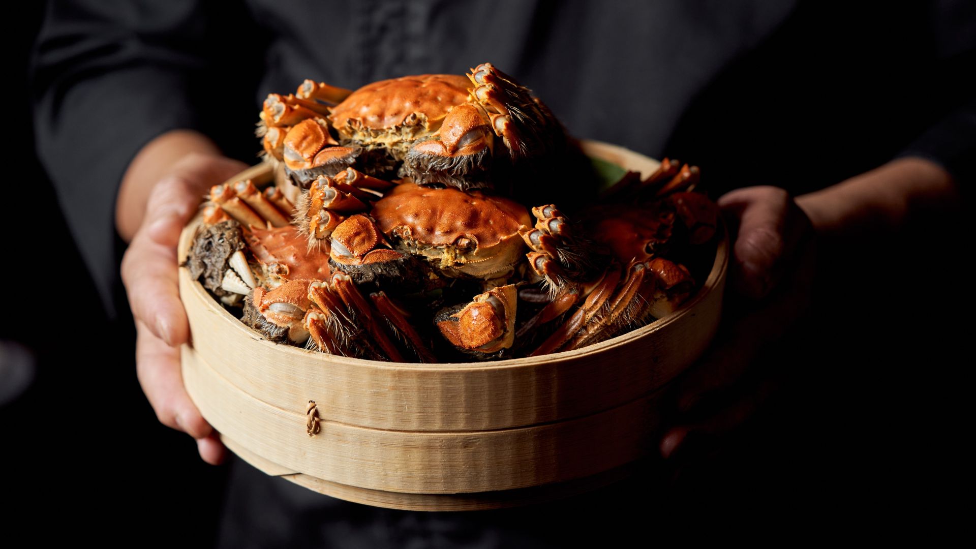 Nikmati kepiting bulu Jiangsu di Mott32 Singapore