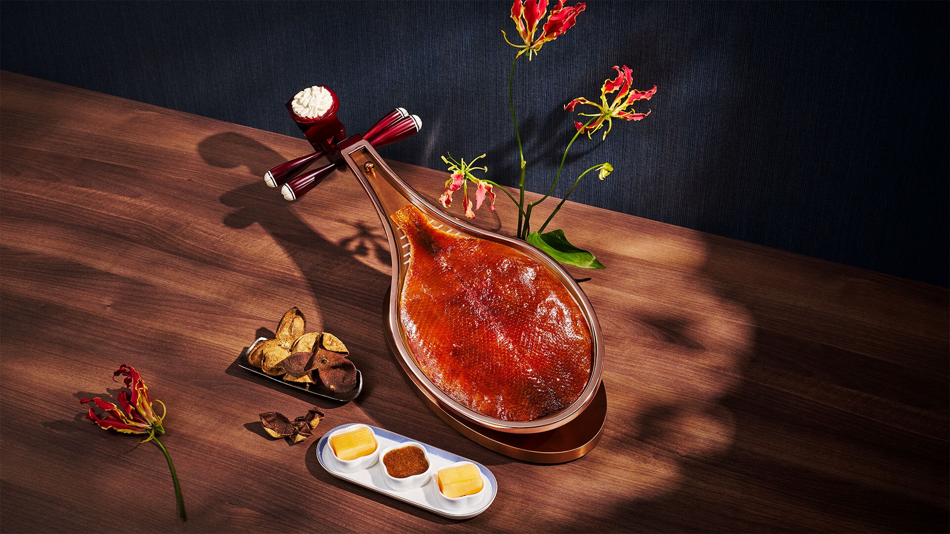 Roasted "Pipa Duck", hidangan khas di Jin Ting Wan, Restoran Tiongkok yang baru saja meraih Satu bintang Michelin di Singapura