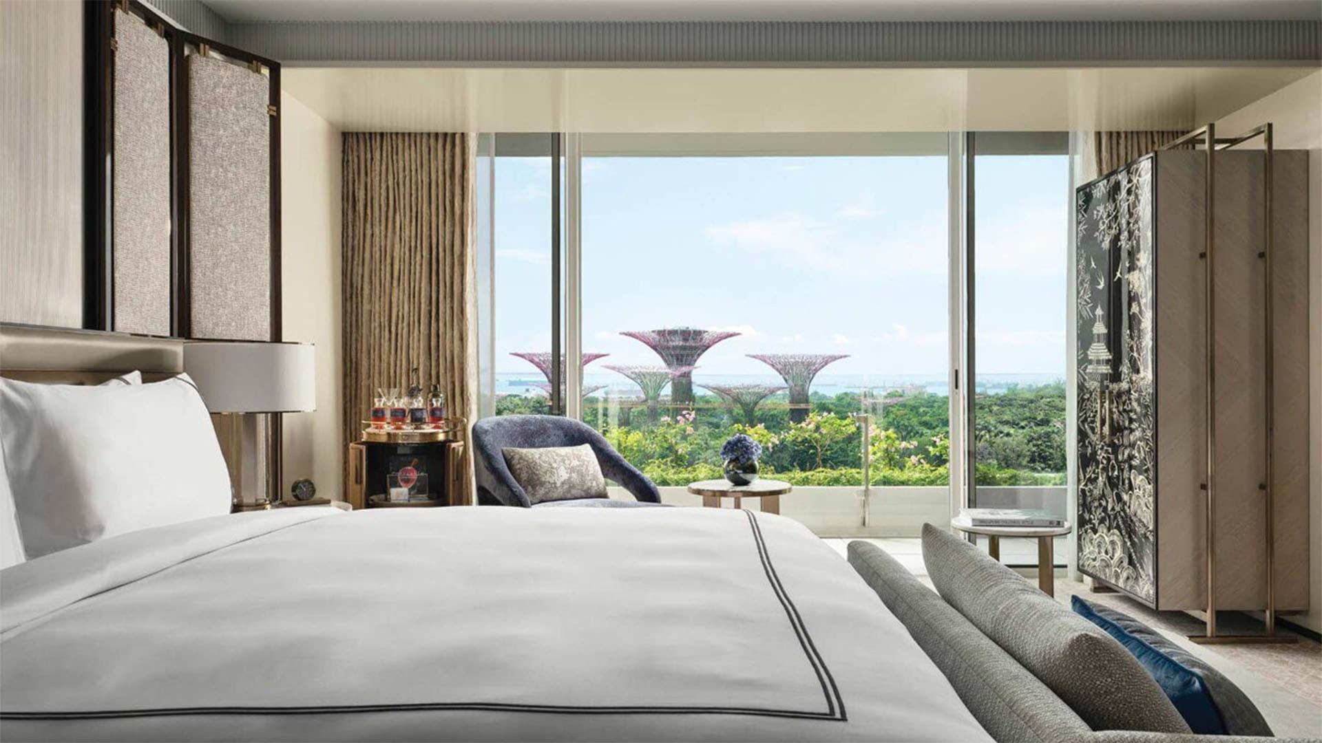 Hadiahkan Ayah pengalaman menginap yang santai di hotel mewah terbaik di Singapura