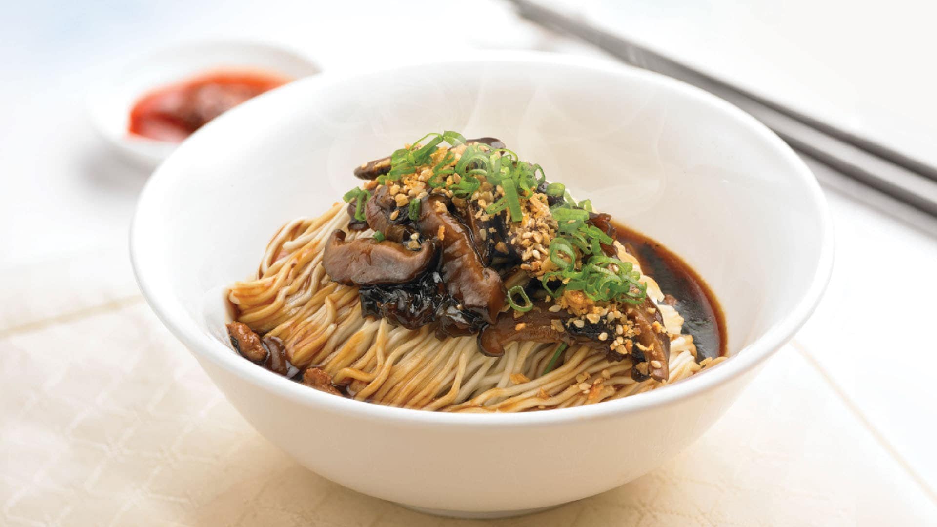 Noodle in Fragrant Mushroom Minced Pork Sauce