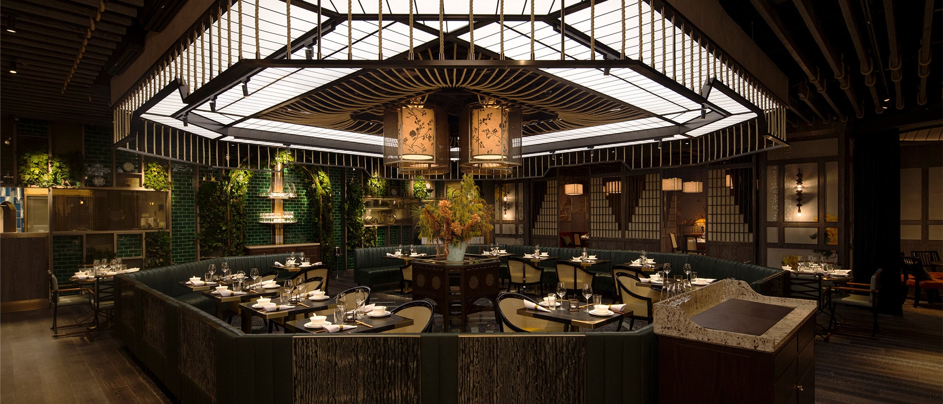 Mott 32 Singapore