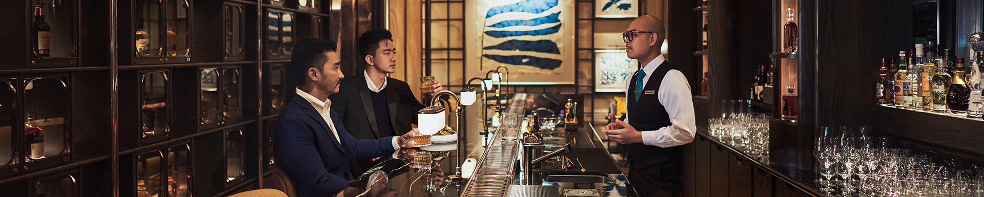 Paiza Sky Residence After Hours di Whiskey Bar