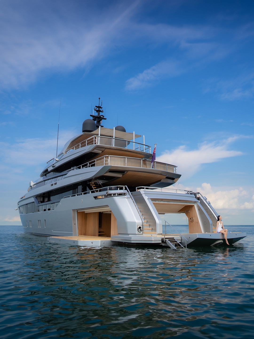 Paiza One Yacht