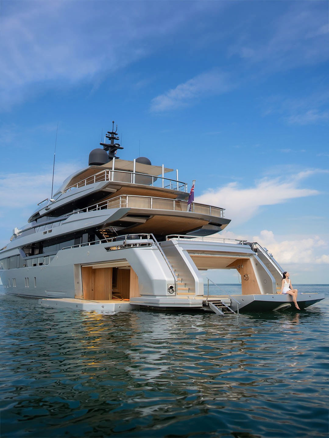 Paiza One Yacht