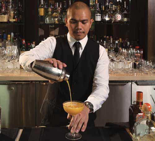Rico Deang, Kepala Bartender di CUT Bar & Lounge, Marina Bay Sands