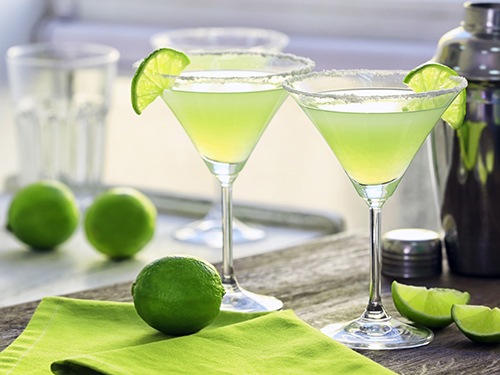 Margarita dan Tinto de Verano oleh Bazin di Marina Bay Sands