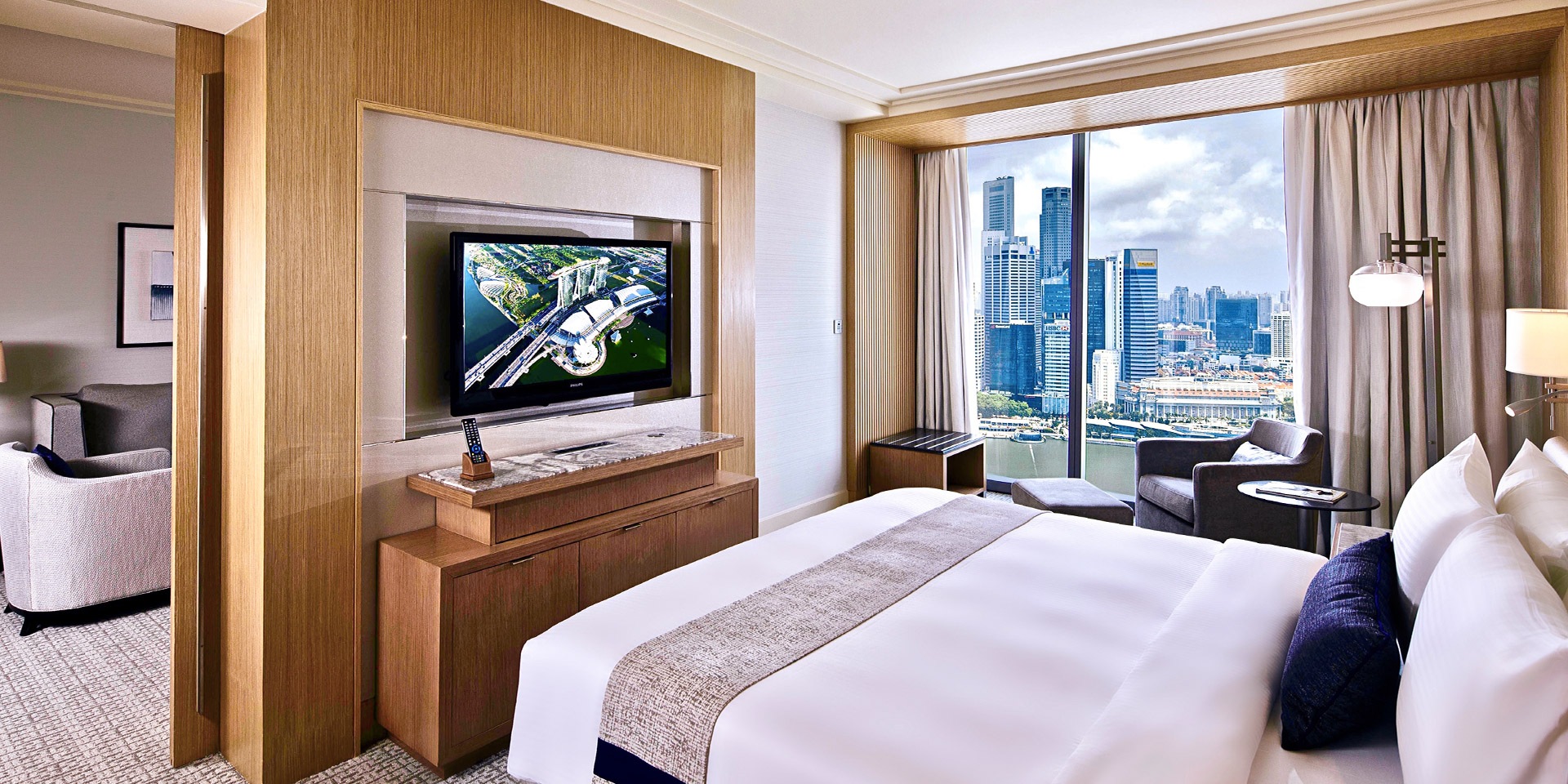 Ruang Keluarga Orchid Suite dengan Pemandangan di Marina Bay Sands