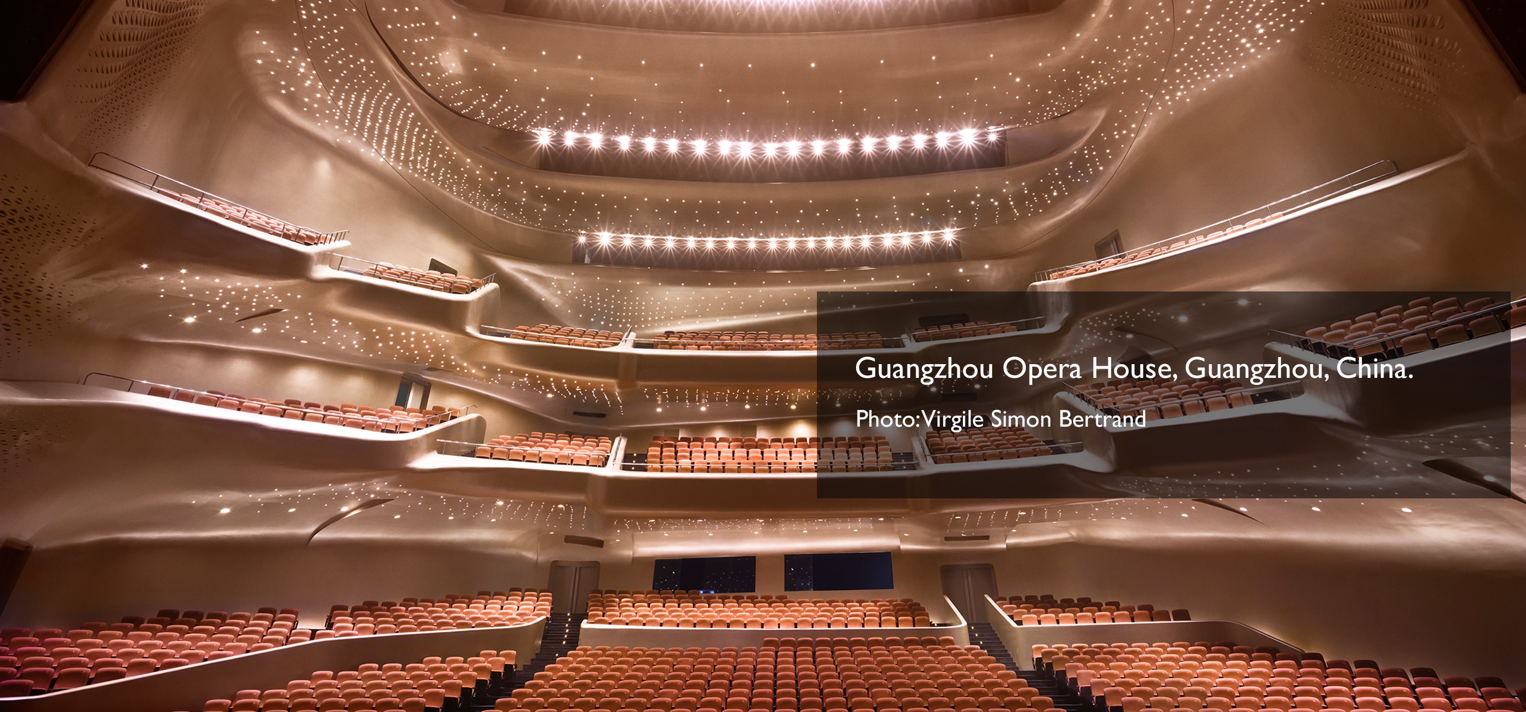 Guangzhou Opera House, Guangzhou, Tiongkok. Foto: Virgile Simon Bertrand