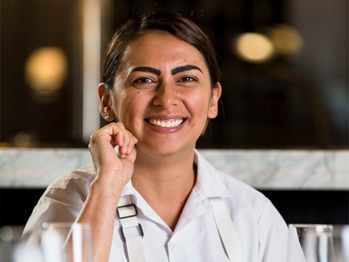 Chef Pastri Eksekutif Ariana Flores