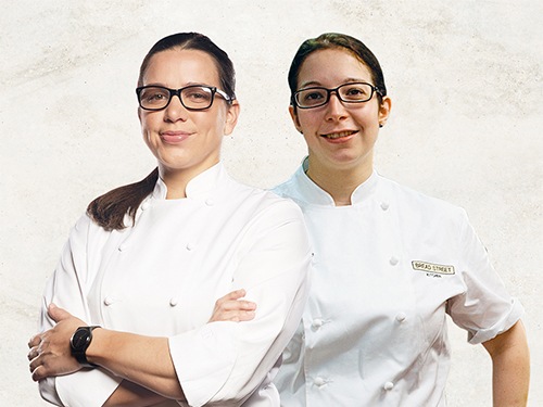 Chef Sabrina vs. Chef Christina - Bread Street Kitchen di Marina Bay Sands
