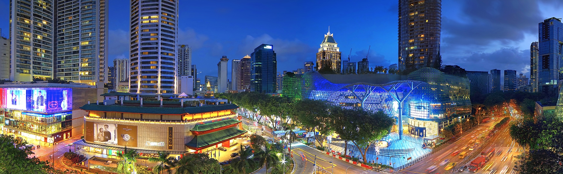 Orchard Road di Malam Hari