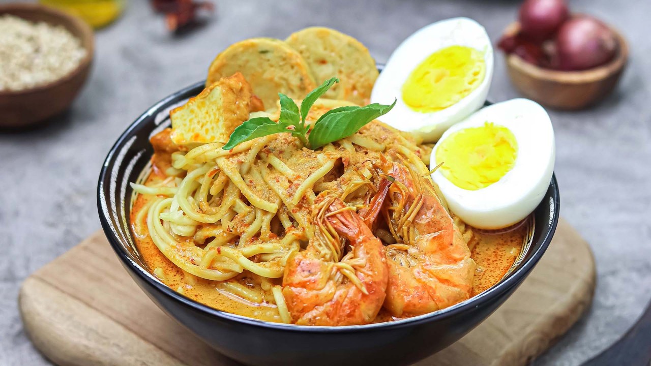 Laksa, a must-try local dish in Singapore