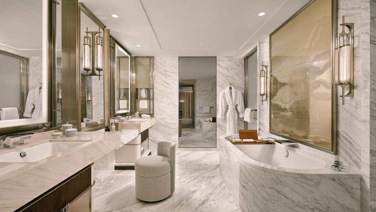 Bathtub