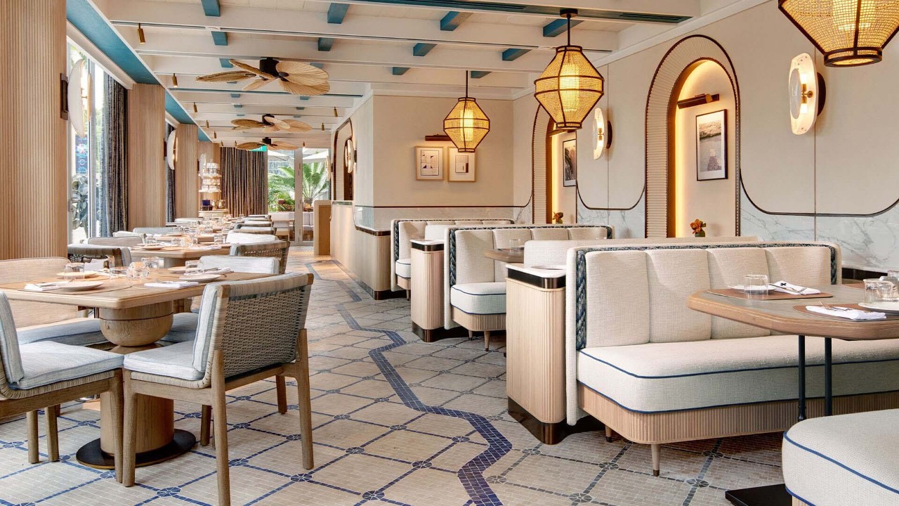 Stunning Alfresco Dining Restaurant at Maison Boulud