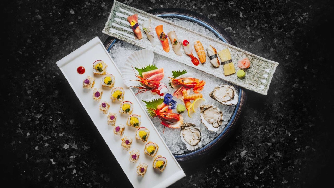 Fresh oysters and and sushi platter at the best Japanese restaurant in Singapore