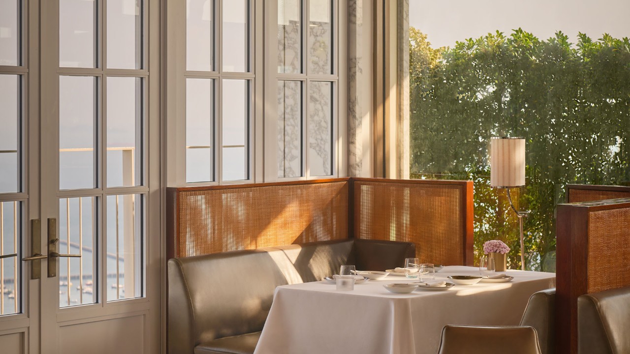 Fine dining restaurant for a rooftop dining experience in Singapore